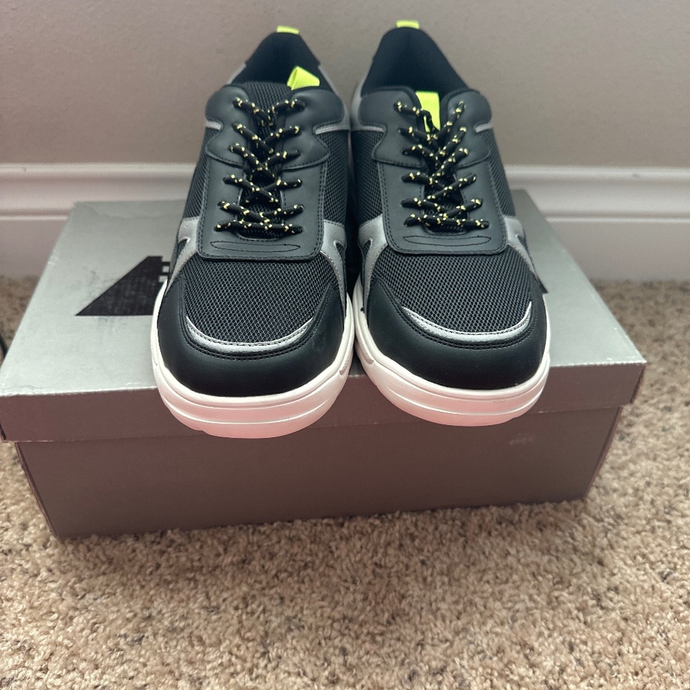 Geoffrey Men’s Black & Neon Athletic Sneakers – Size 12